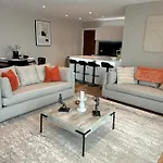 The Macadamia At Ryedale House